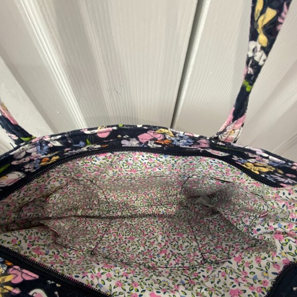 Vera Bradley Tote NWT 16" across 12" top to bottom - Picture 4 of 6